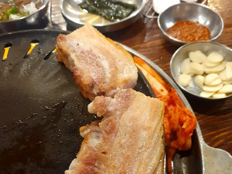 잘 익은 삼겹살