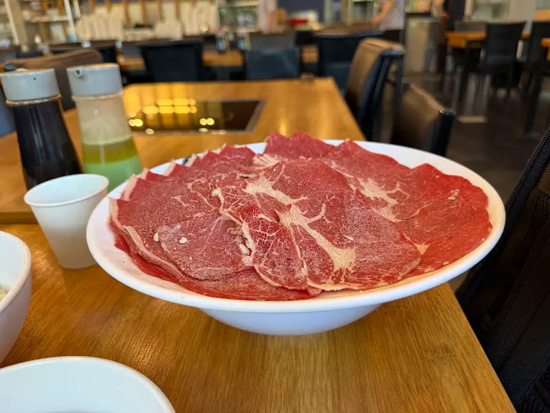 소고기 샤브샤브 한 접시