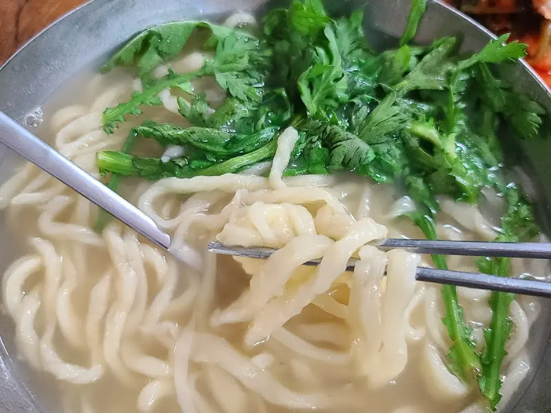손칼국수 면발
