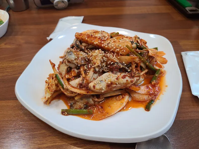 김순희굴국밥 굴무침