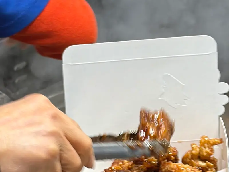 닭강정 포장 과정