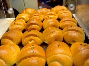 마늘의 연금술, 단양구경시장 속 흑마늘 소금빵의 과학적 미식 탐험: 맛집 발견기