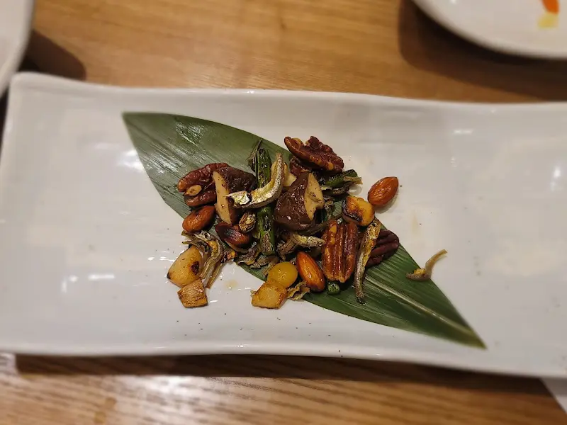 고소한 견과류 볶음