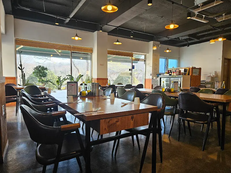 넓고 쾌적한 실내