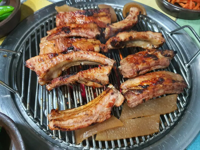 맛있게 구워진 쪽갈비