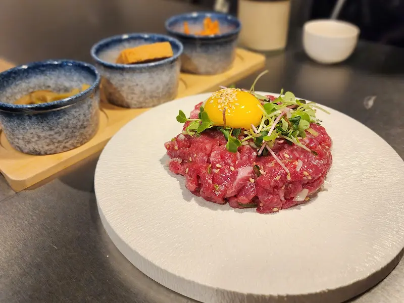 신선한 육회의 자태