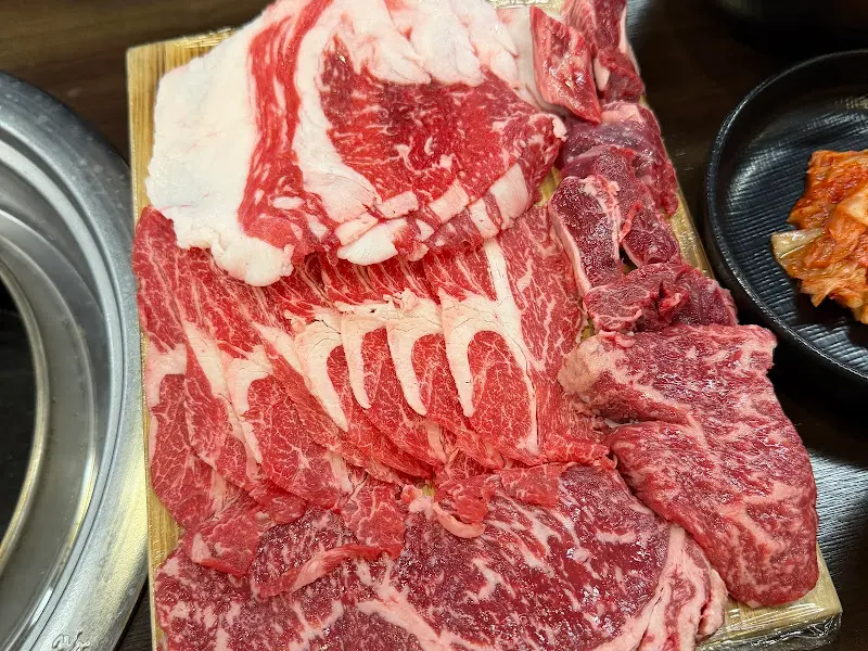 십년한우실비집의 한우 모둠