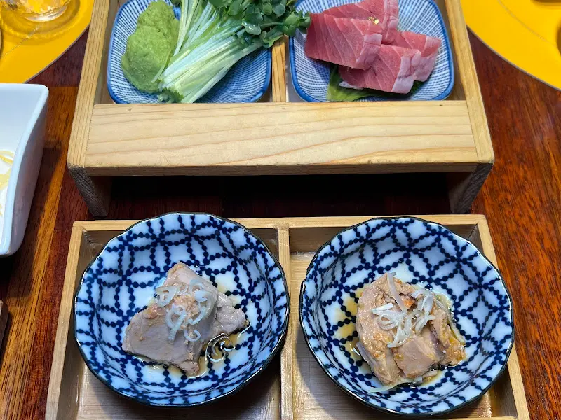 참치회와 곁들임