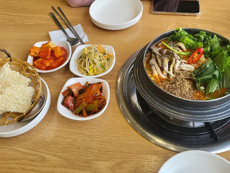 으랏차 어죽 전체 상차림