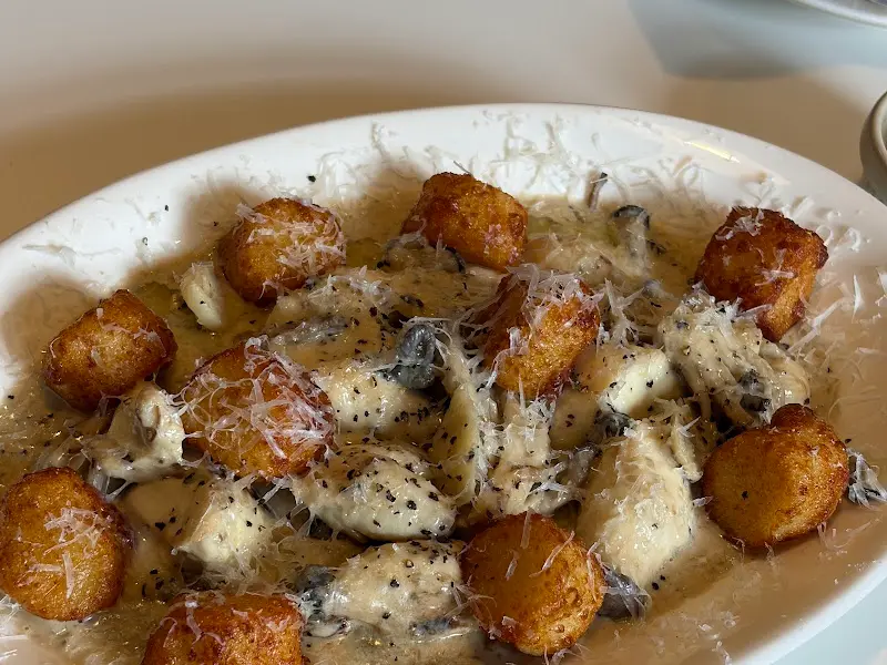 트러플 버섯 크림 뇨끼 클로즈업 사진