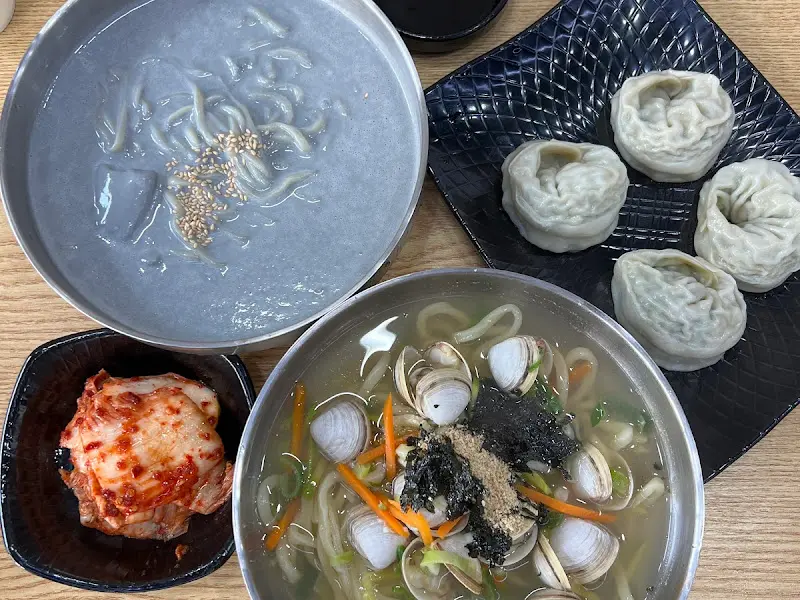 콩국수, 칼국수, 만두