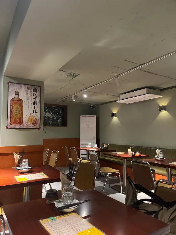 아늑한 분위기의 식당 내부