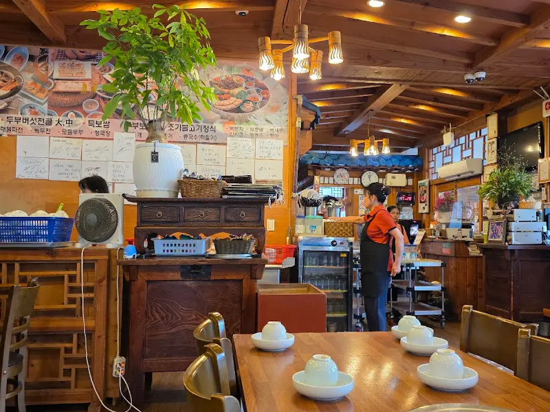 분주한 주방 풍경