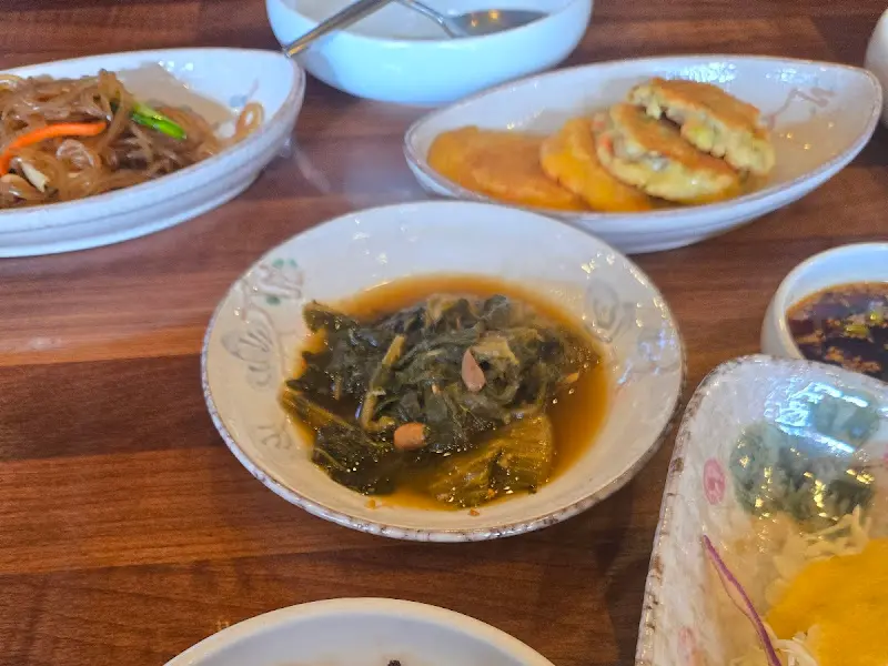 다양한 밑반찬들