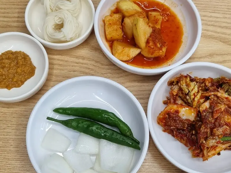 다채로운 밑반찬