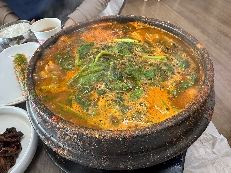 보글보글 끓는 매운탕