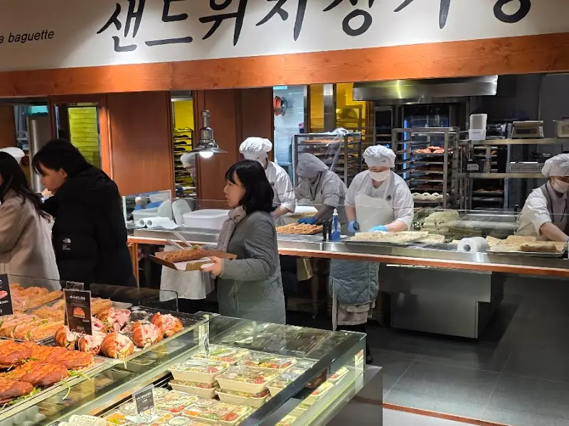 샌드위치 제조 공간