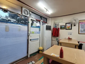 칼국수의 혁신, 불고기와 깻잎의 황홀한 만남! 대구 이색 메뉴 소소식당에서 맛본 인생 맛집