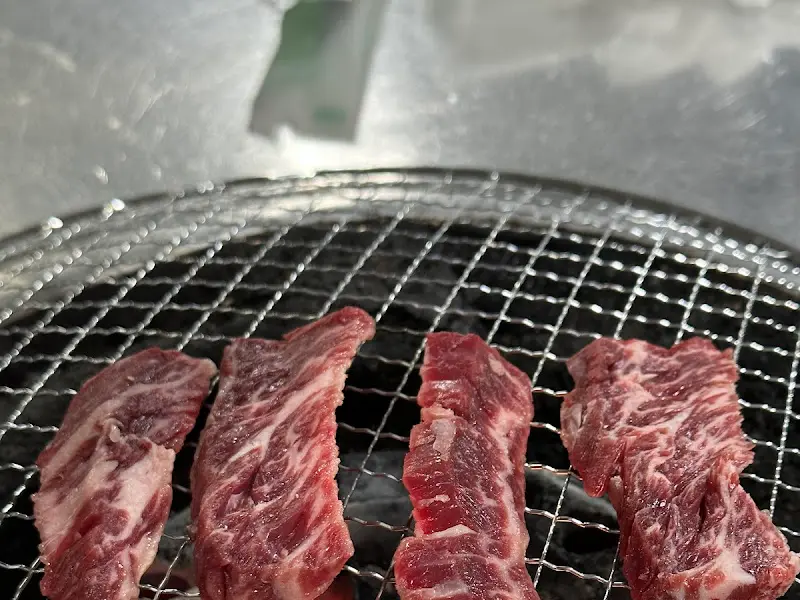 맛있게 익어가는 고기