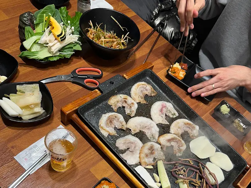 지글지글 익어가는 대패 삼겹살