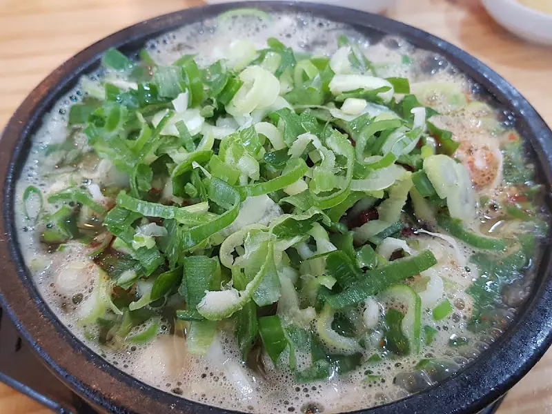 해장국의 푸짐한 비주얼