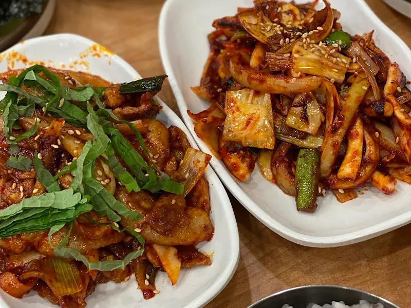 푸짐한 닭볶음탕