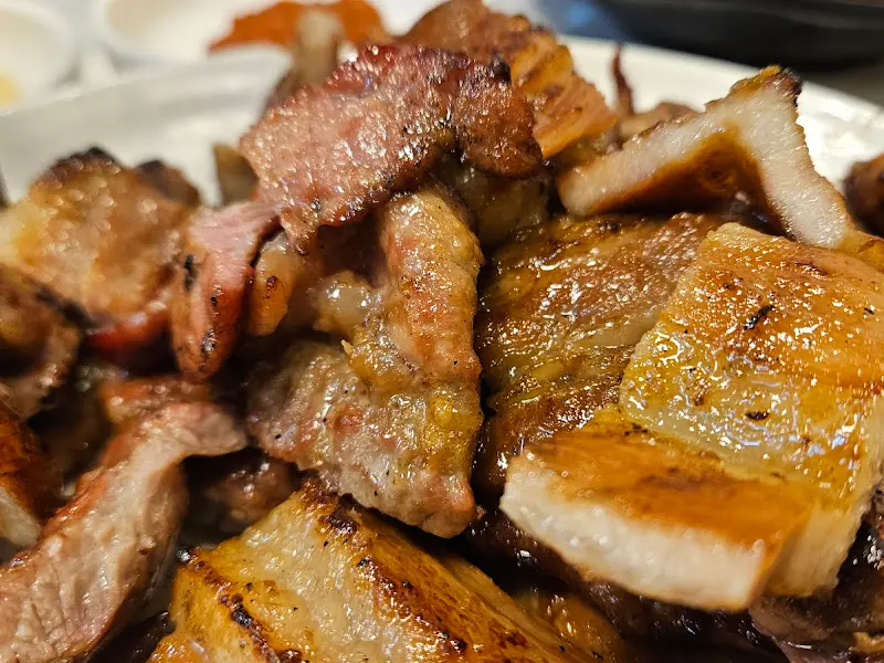 윤기가 흐르는 돼지갈비