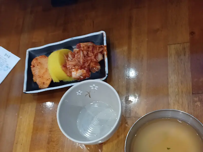 우정돌솥비빔밥 내부