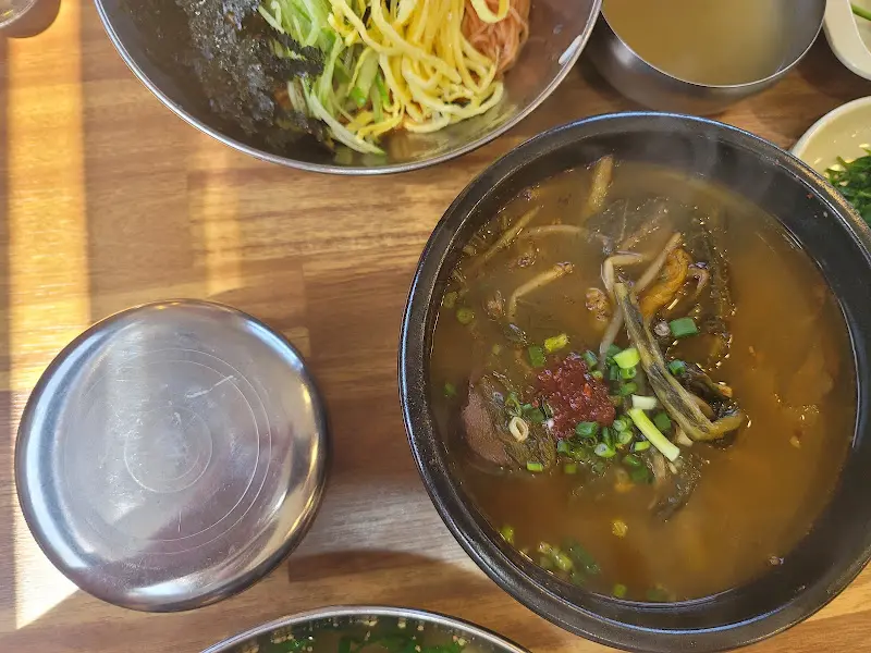 선지국밥과 비빔국수