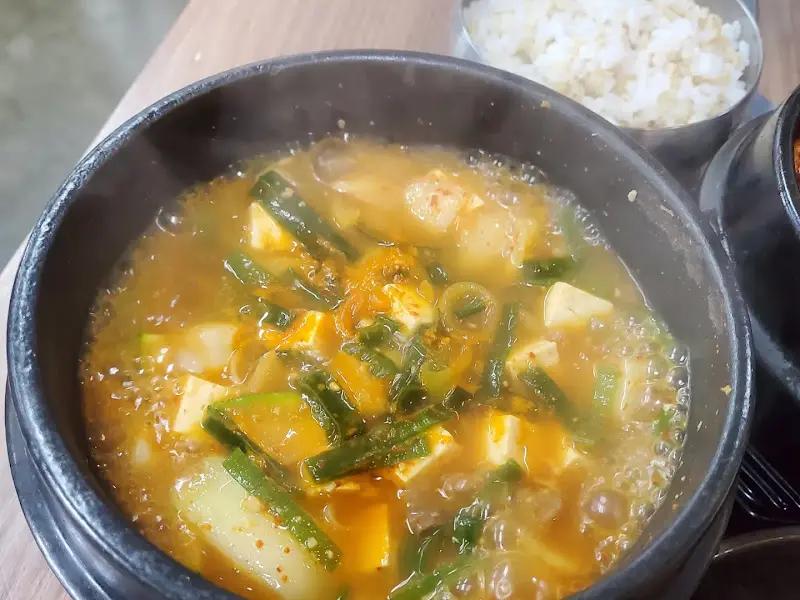 보글보글 끓는 된장찌개