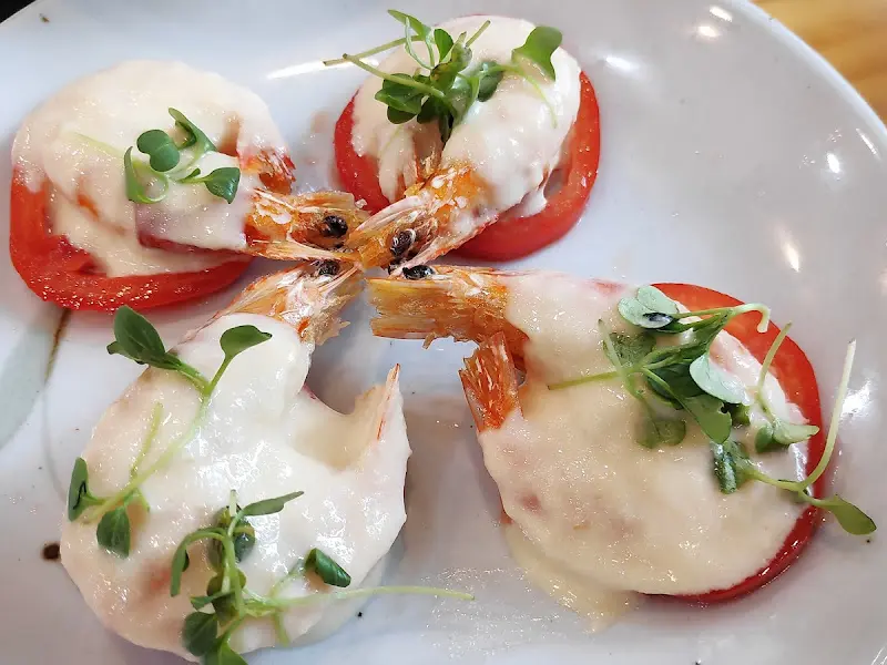 새우와 토마토의 환상적인 만남