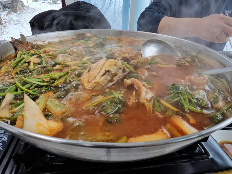 끓고 있는 매운탕