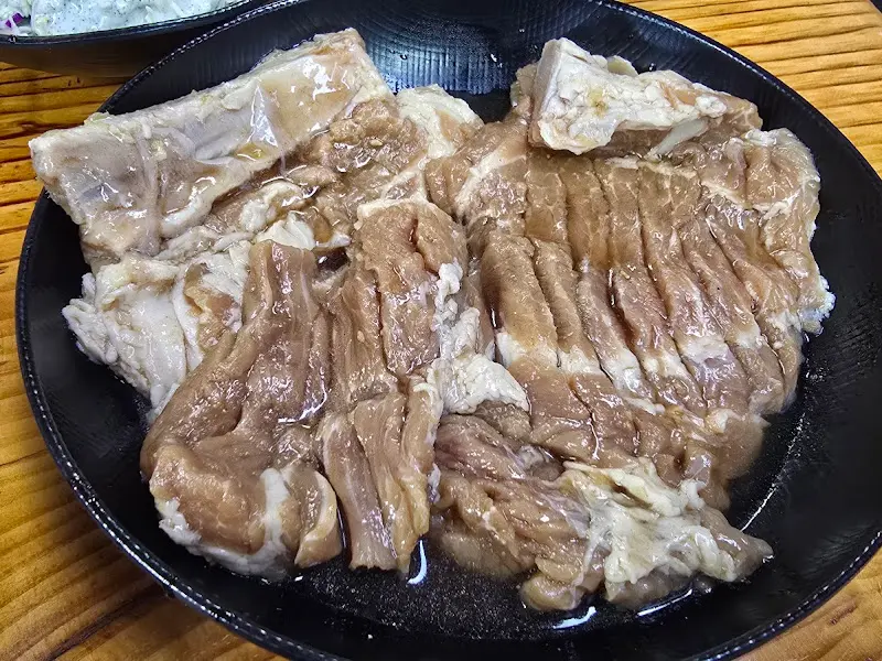 윤기가 흐르는 신선한 돼지갈비