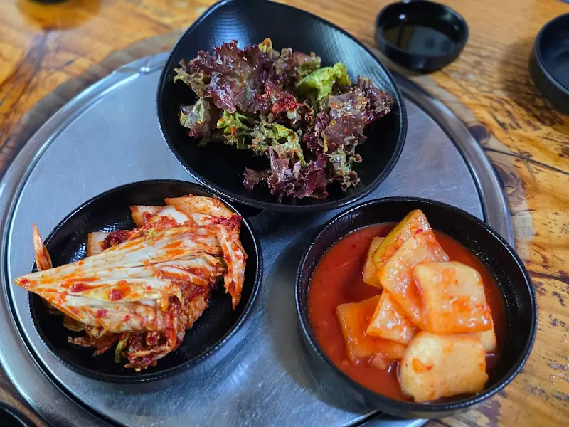 먹음직스러운 밑반찬 김치