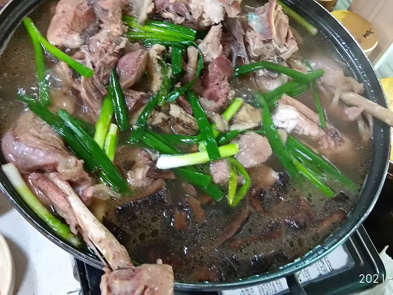 능이버섯 약초 백숙