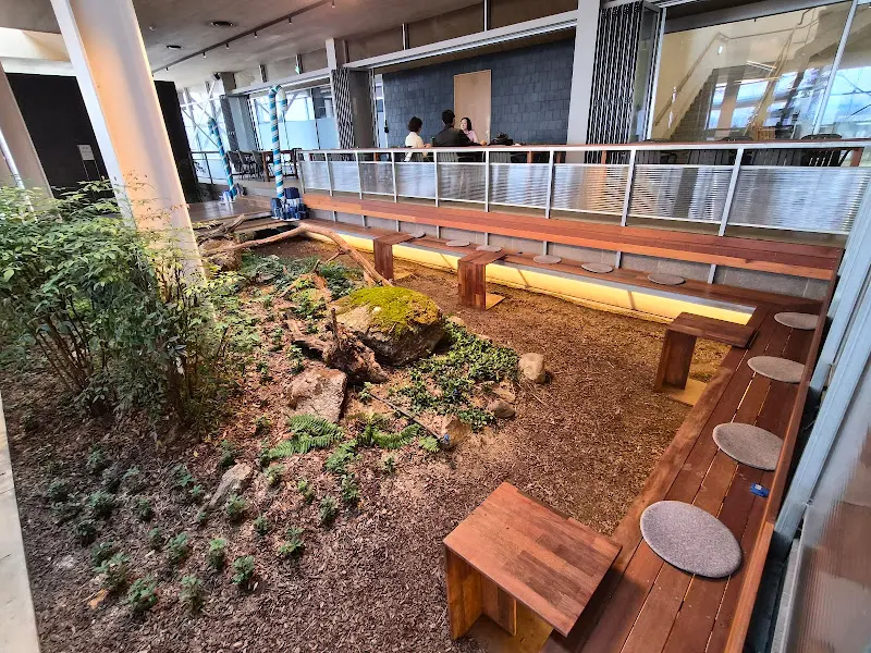 카페 내부 좌석