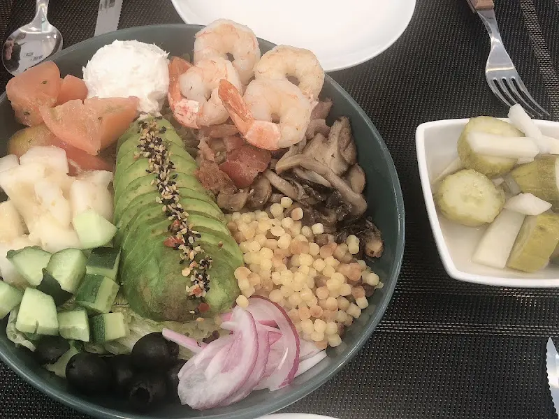 훈제 연어 샐러드 클로즈업 사진