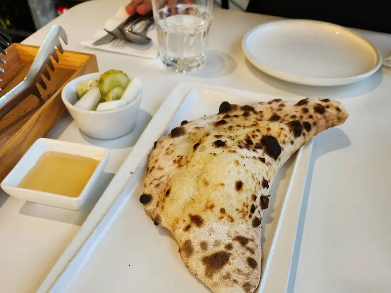 화덕 빵과 피클