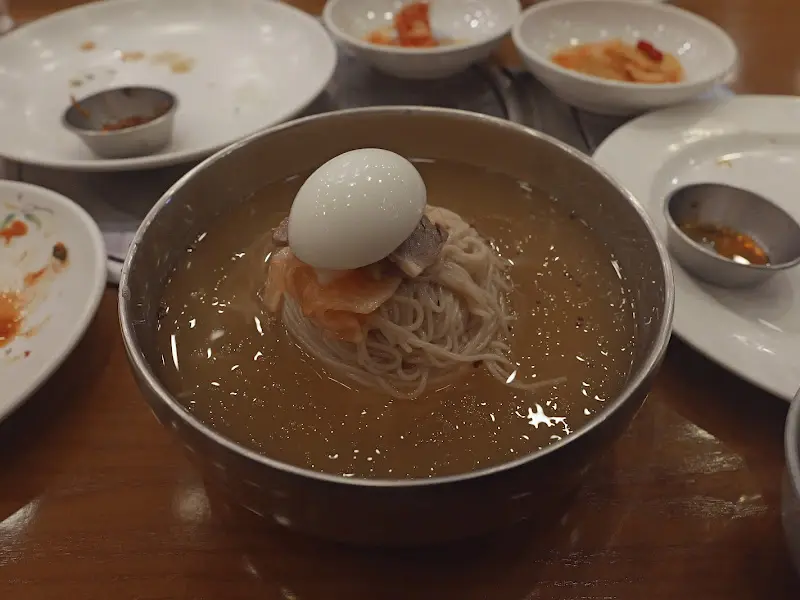 정갈한 평양냉면