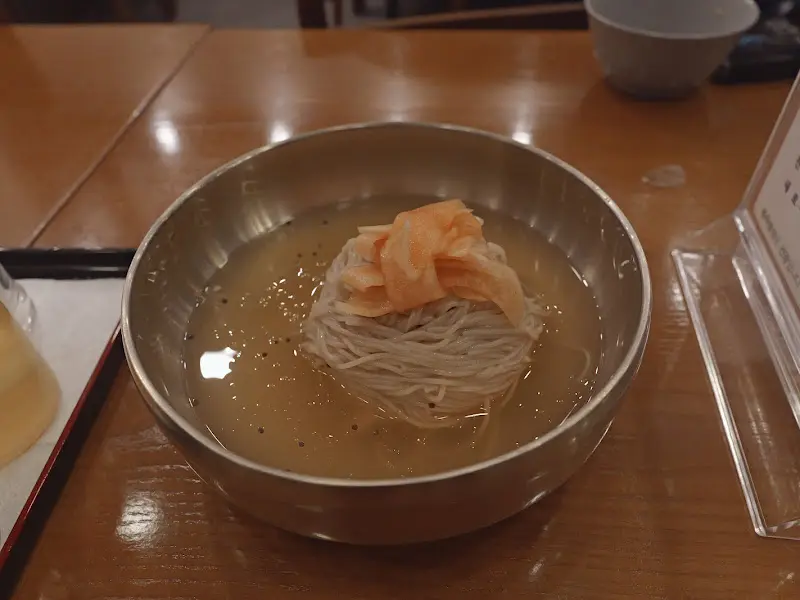 깔끔한 평양냉면