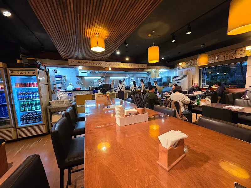 깔끔하고 넓은 내부