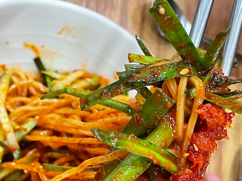 코다리 비빔국수 근접샷
