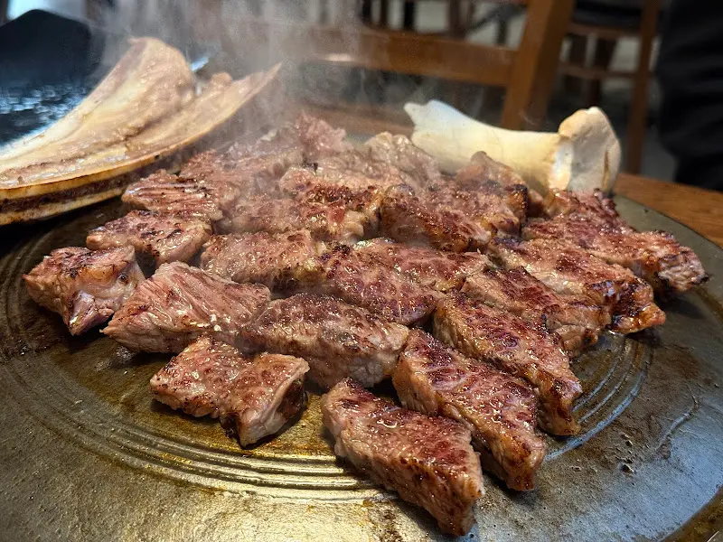 우대갈비 굽는 모습