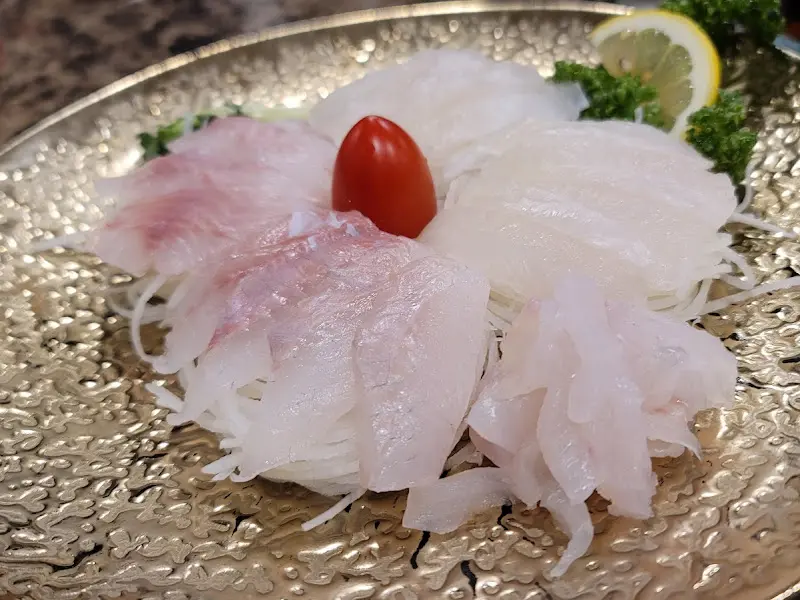 싱싱한 회 한 점!