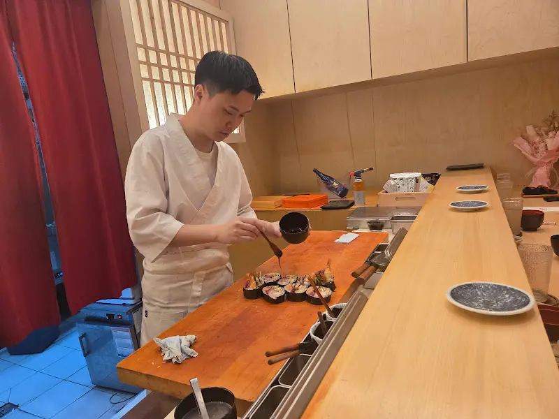 스시를 만드는 셰프