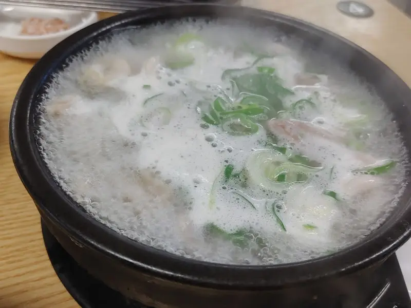 모둠국밥 근접 사진