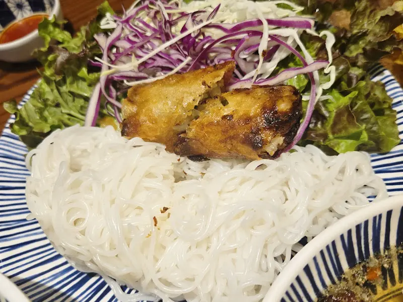 분짜와 채소의 콜라보