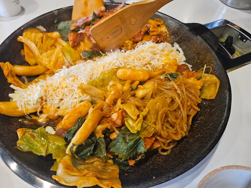 치즈 폭포 닭갈비