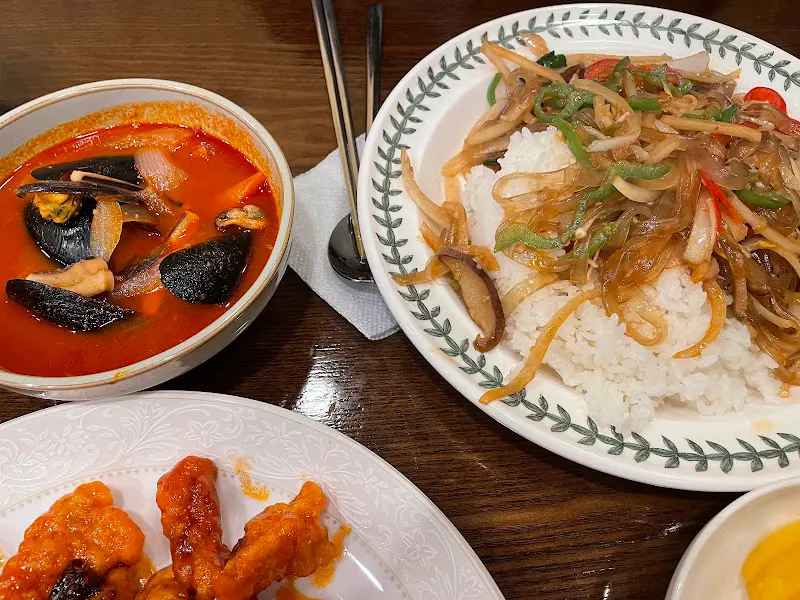 윤기가 흐르는 유니짜장