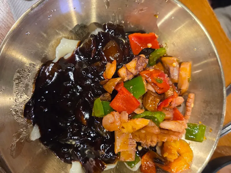 유슬볶음자장도삭면